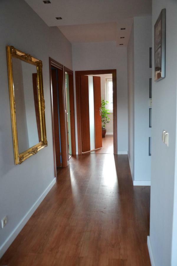 Tarnow Dom / Apartament W Centrum Екстериор снимка